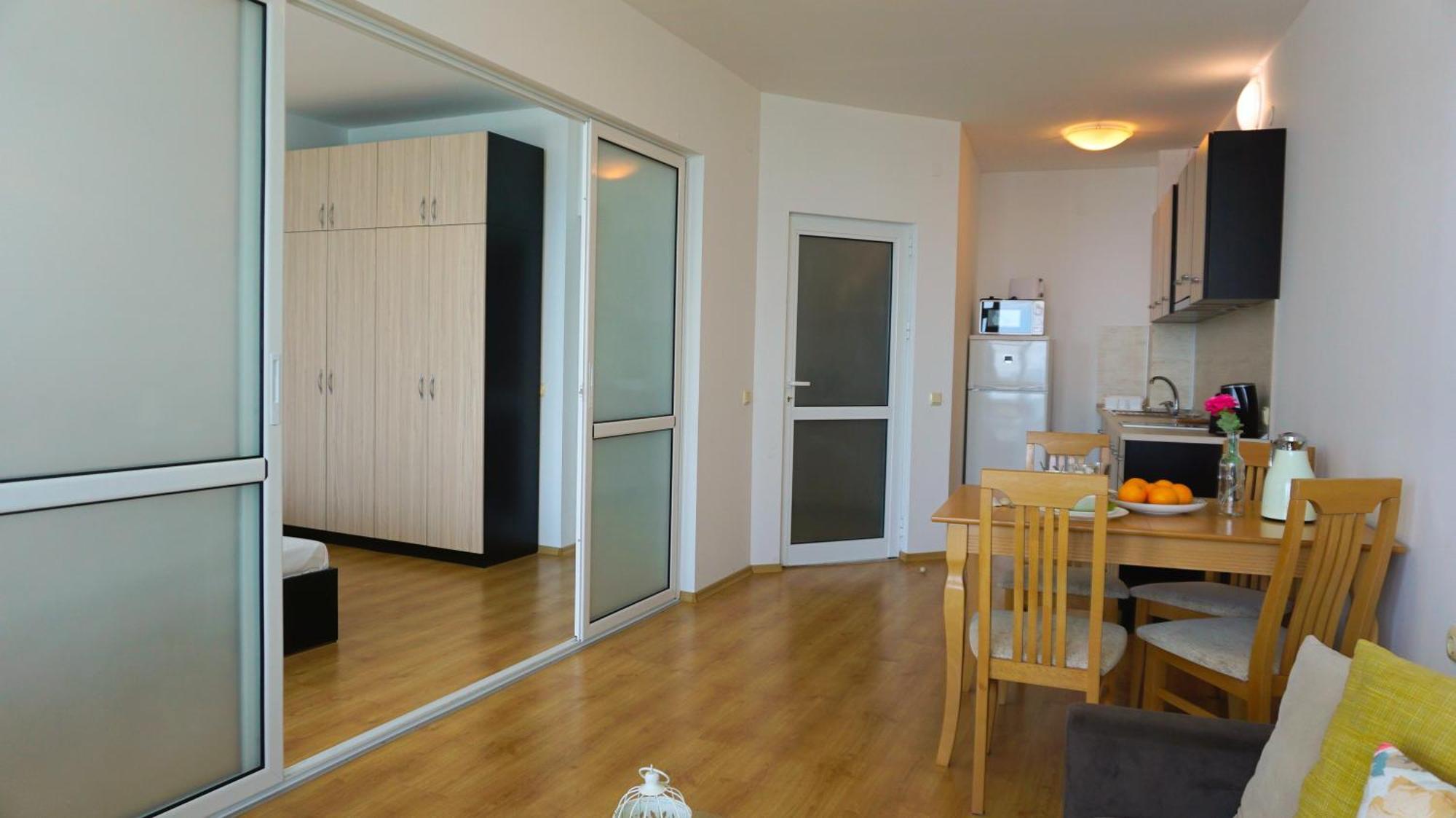 Плажни Апартаменти Силвър Бийч - Silver Beach Sea Apartments Byala  Bilik gambar
